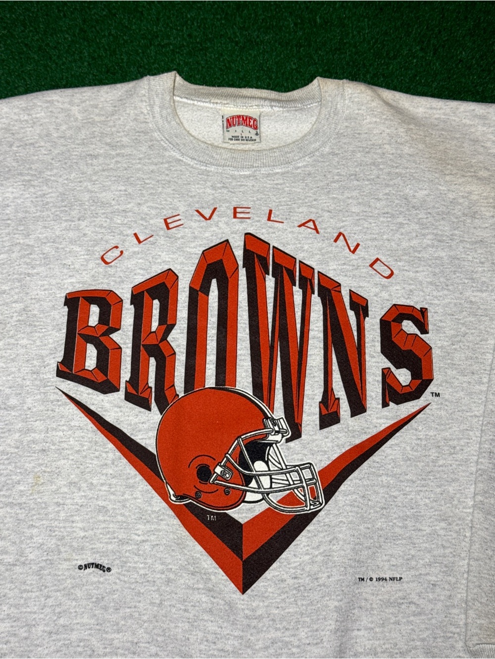 Vintage 90s Cleveland Browns Crewneck Sweatshirt, Football Dawg Pound (Large)